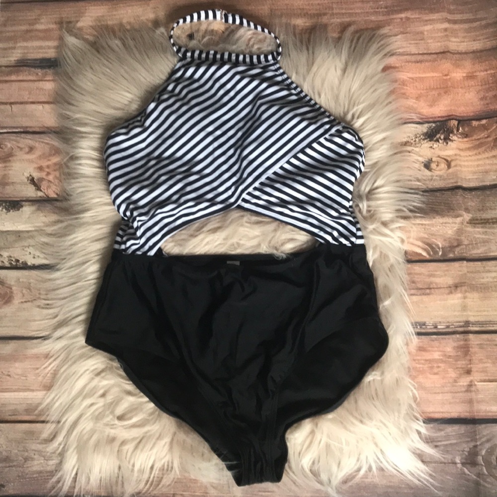 One piece swimsuit